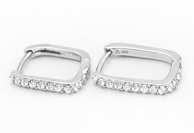 Pendientes U brillo elegante