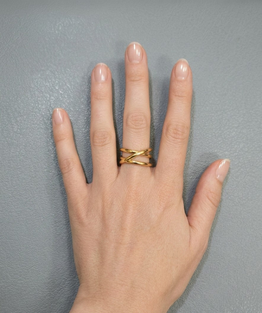 Anillo Cross trend gold